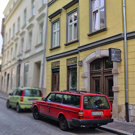 Pokoje Goscinne Victoria Krasków Exteriör bild