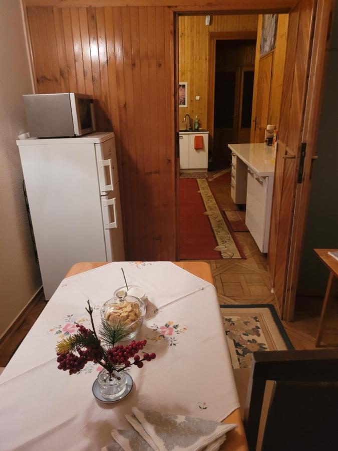 Pokoje Goscinne Victoria Krasków Exteriör bild